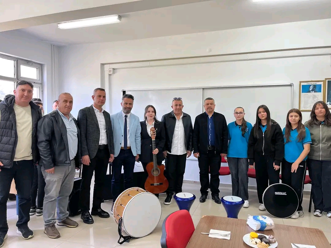 Aksoy: “Derneğimizin Katkısıyla Müzik Odası Öğrencilerimize Kazandırıldı”